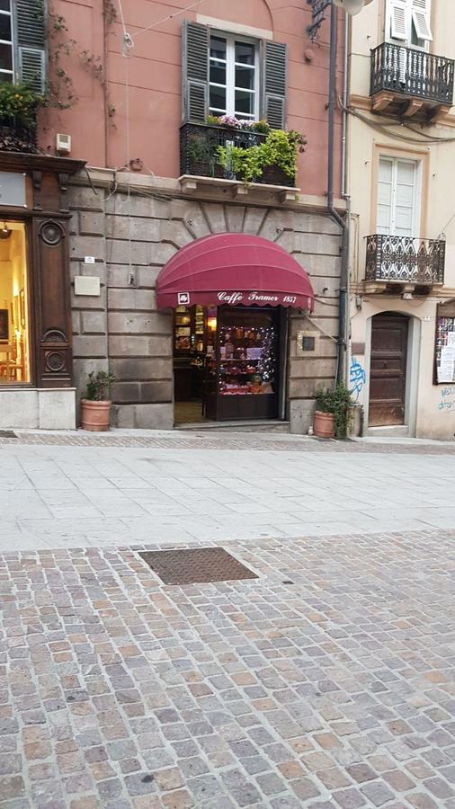 Piazza Martiri Rooms Cagliari Eksteriør billede